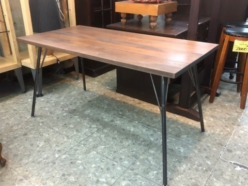 インダストリアルテーブル