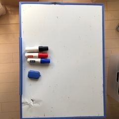 ポータブル　ホワイトボード紐付き（44×60㌢）セット　ペン3色...