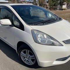 コミコミ🚘車検付！即納！修復歴無！ナビ！テレビ！Bluetoothオーディオ！ETC！シートカバー！低走行！フィット！乗って帰れます！の画像
