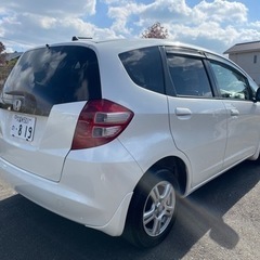 コミコミ🚘車検付！即納！修復歴無！ナビ！テレビ！Bluetoothオーディオ！ETC！シートカバー！低走行！フィット！乗って帰れます！の画像