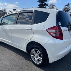 コミコミ🚘車検付！即納！修復歴無！ナビ！テレビ！Bluetoothオーディオ！ETC！シートカバー！低走行！フィット！乗って帰れます！の画像