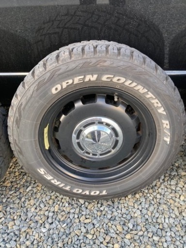 ハイエース　215/65R16 LT規格