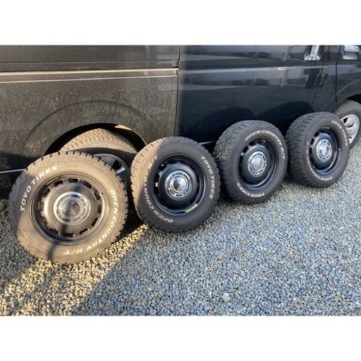 ハイエース　215/65R16 LT規格