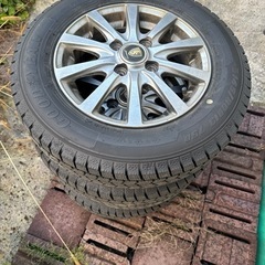 取引中！145/80 r13軽スタッドレスアルミ付き 1年落ち4...