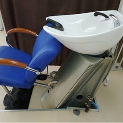 イタリア製　シャンプー台　椅子セットの画像