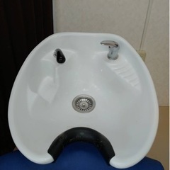 イタリア製　シャンプー台　椅子セットの画像