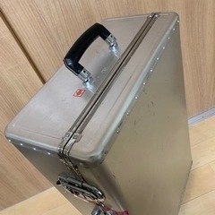 アタッシュケース　鍵なしの画像