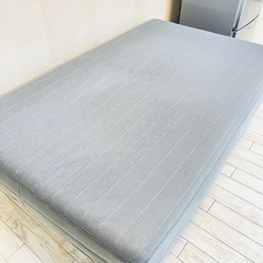 ニトリ　セミダブル　足付きマットレス　ベッドの画像