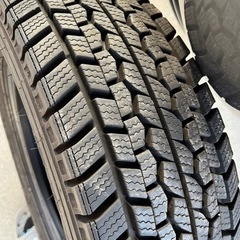 DUNLOPSPLT01スタッドレス195/70R 15の画像