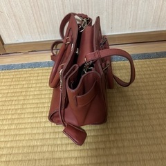 ショルダーバッグ（赤茶色）の画像
