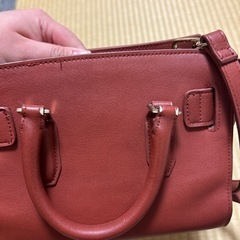 ショルダーバッグ（赤茶色）の画像