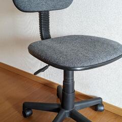 回転イス(オフィス用・学習机用)１つ