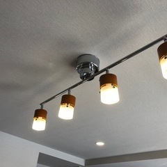 シーリングライト　スポットライト　4灯　LED電球付の画像