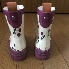 13cm さくらんぼ柄長靴の画像