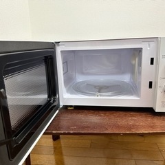 電子レンジ•炊飯器•風呂椅子　3点セットの画像
