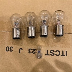 自動車用テールランプ用電球