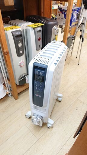 DeLonghi デロンギ オイルヒーター 1200W ～8畳用 TDDS0712BL■近隣配送無料 買取帝国 朝霞店