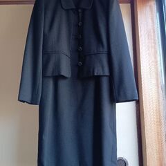 ブラックフォーマル差し上げます