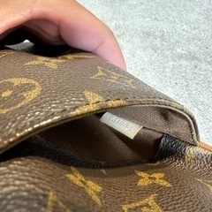LOUISVUITTONルイヴィトン モノグラム ポシェットガンジュの画像