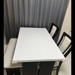 ダイニングテーブルホワイト直接引き取りに来てくれる方限定！の画像