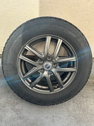 スタッドレスタイヤ4本セット　最終値下げ！