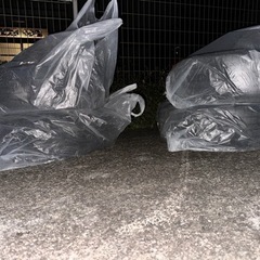 プリウス タイヤ4本セットの画像