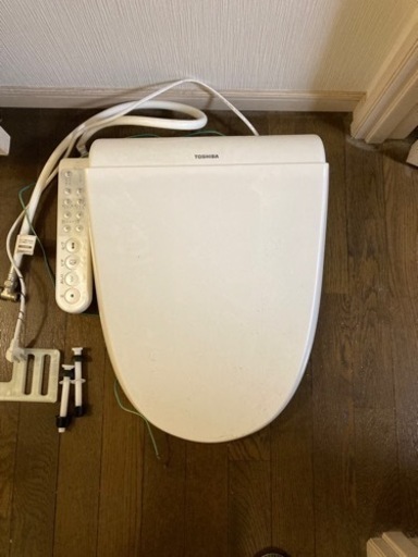 【受渡し確定】TOSHIBA 温水洗浄便座