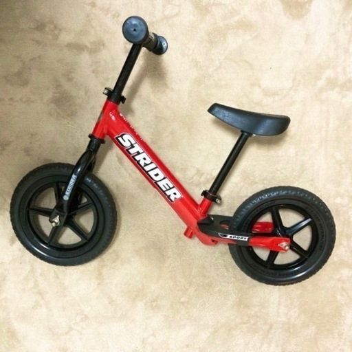 極美品【ストライダースポーツ】赤　レッド　ケース付き