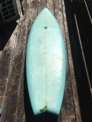 カツカワミナミ　サーフボード