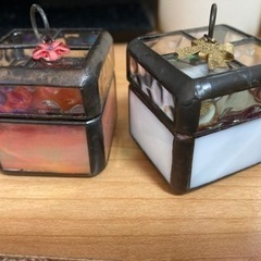ステンドグラスの小物入れ2個セット