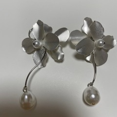 ウェディングピアスの画像