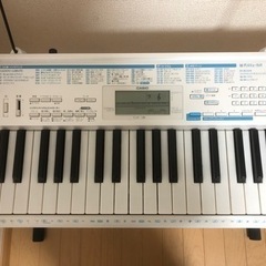 電子キーボードとスタンドセット！！の画像