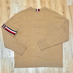 TOMMY HILFIGER アイコン セーター キャメルの画像
