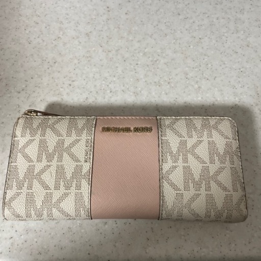 マイケルコース長財布とショルダーバッグ