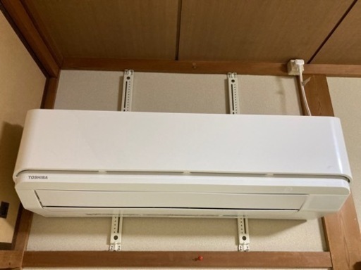 東芝エアコン　10〜12畳用　27日まで