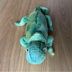 アメリカで入手 リアルな質感のカメレオンのぬいぐるみの画像