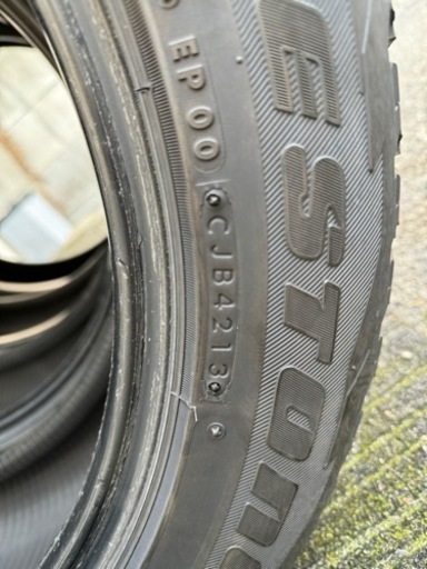 スタッドレスタイヤ　225/55R18 4本　ブリザック