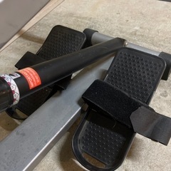 背筋マシーン 筋トレの画像