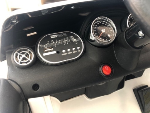 【お値下げ中】取りに来て頂ける方−1000円します☆ベンツ　ラジコンカー
