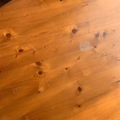 丸テーブルの画像