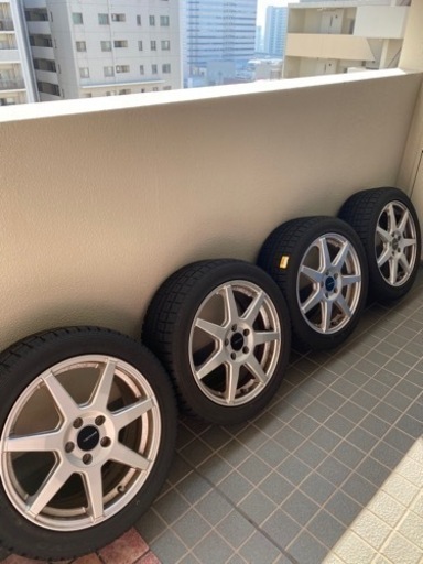 17インチスタッドレスタイヤ&ホイール　TOYOタイヤ　スノータイヤ