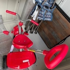 ほぼ新品！折り畳み可能三輪車　補助棒つき