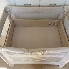 値下げ★Aprica折りたたみベビーベッドの画像
