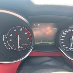 値下げしました❗️アルファロメオ　ステルヴィオ　美車の画像