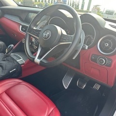 値下げしました❗️アルファロメオ　ステルヴィオ　美車の画像