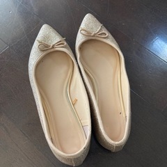 ゴールドラメ　パンプスMサイズの画像