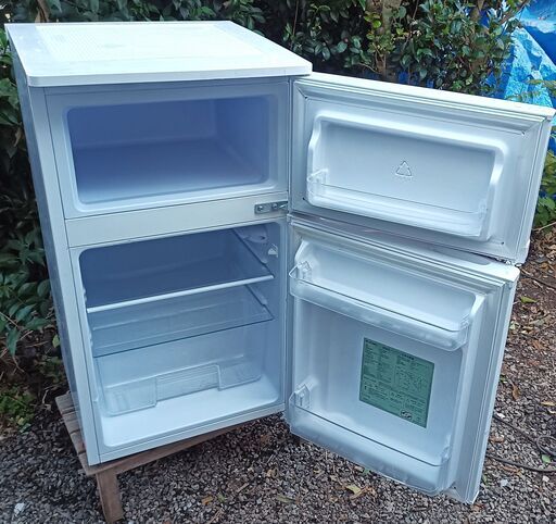 ☆お届け可‼☆2022年製 ELSONIC 83L 2ドア 冷凍冷蔵庫 EJ-