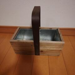 色々なガーデニング雑貨一つ１０００円から。