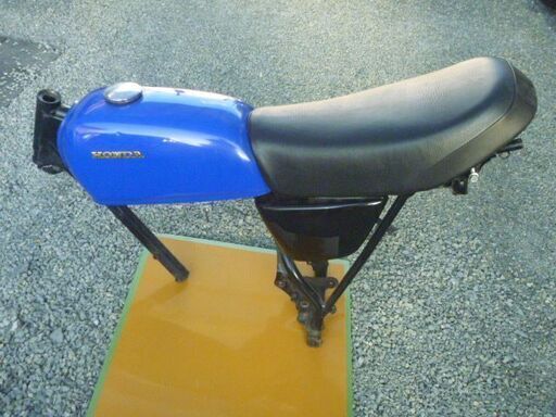 APE　エイプ５０用　フレーム　・　タンク　・　シート　・　サイドカバー