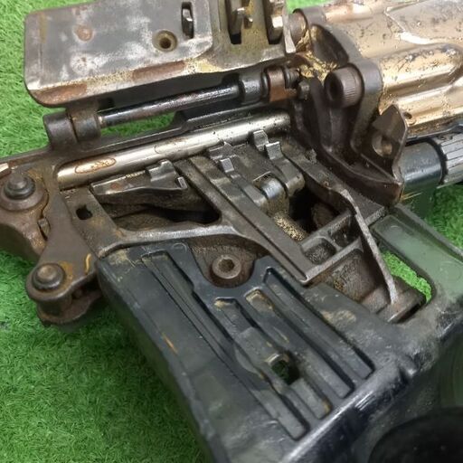 ハイコーキ HiKOKI 型番不明 75mm高圧釘打ち機【野田愛宕店】【店頭取引限定】【ジャンク】管理番号：ITTOBO10Q7Q0